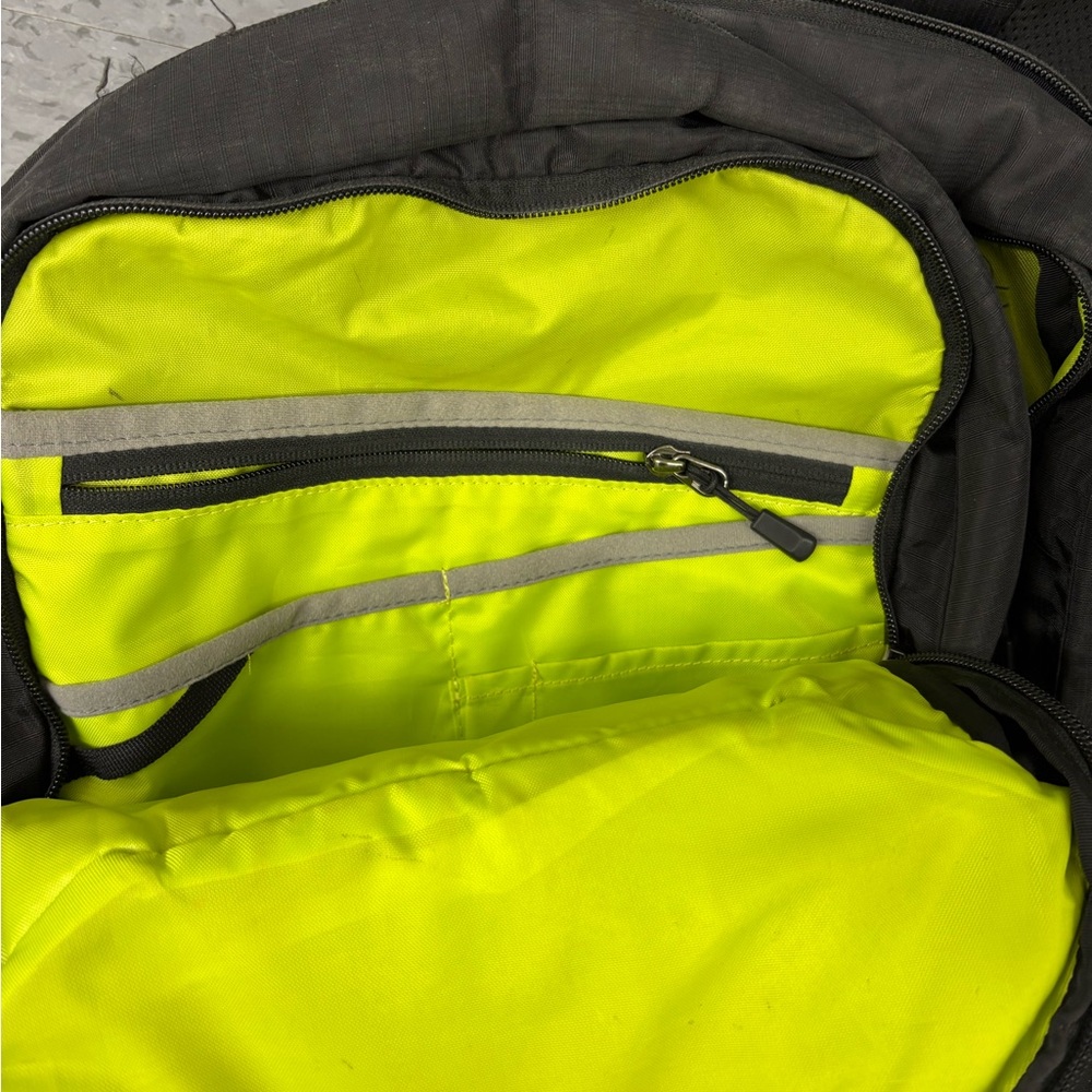MEC Backpack - Picture 2 of 3